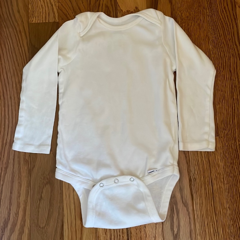 Onesies Gerber long sleeve body suite, size 24 months, White